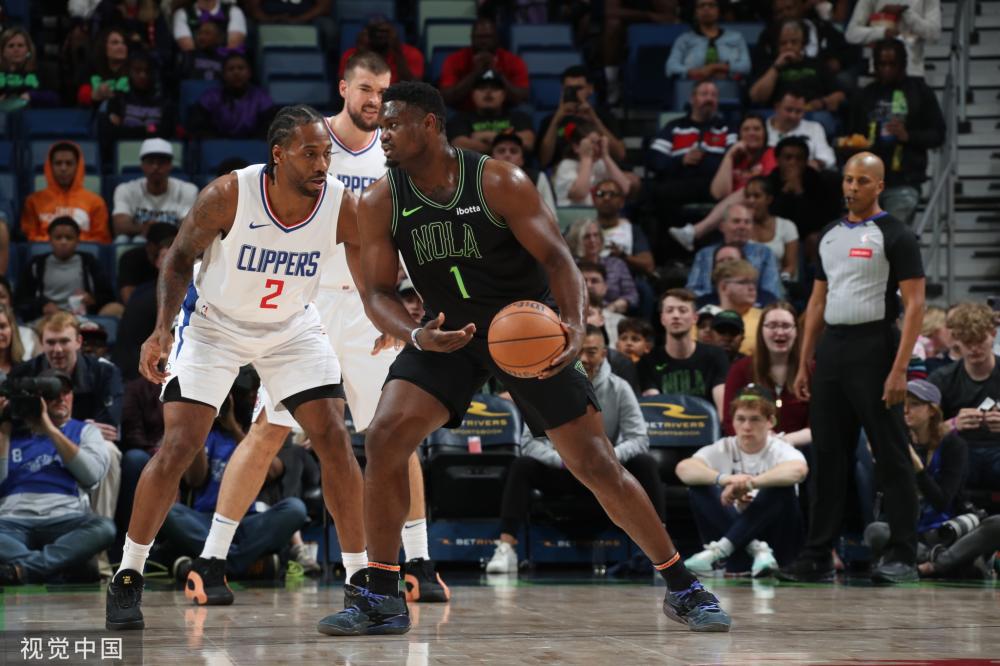 在足球比赛 在足球比赛